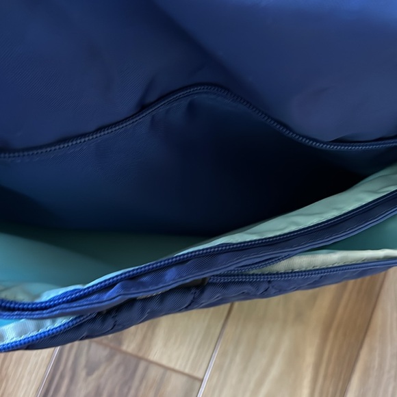 Mosey yoga sports duffel bag (yoga mat is NOT included) - Picture 5 of 16